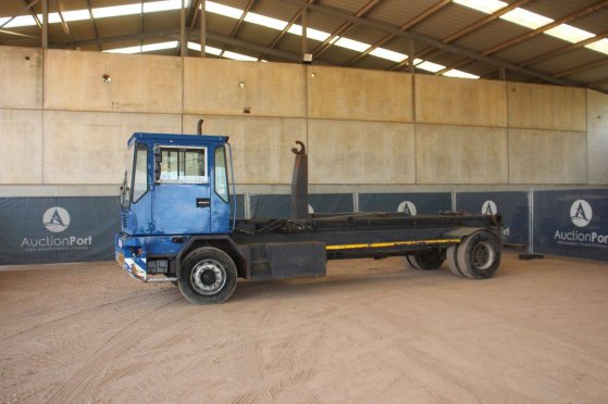 Terminal Tractor Terberg TRT 89 Diesel Terberg TRT 89 2 image 16