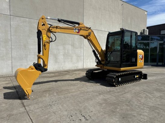 Midi excavator Caterpillar 305.5E2 Diesel 2018 305.5E2 2018 2 Crawler Excavators image 16