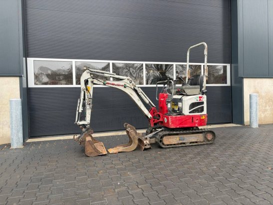 Mini excavator Takeuchi TB210R Diesel 8.8kW 2015 TB210R 2015 2