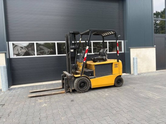 Caterpillar EP25K Electric Forklift 2500kg 4.75m 2009 EP25K 1997 2 Forklift image 14