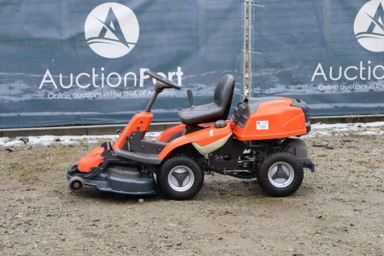 Zitmaaier Husqvarna R216 AWD Benzine 12.8kW 2016 R216 AWD 2016 2 image 16