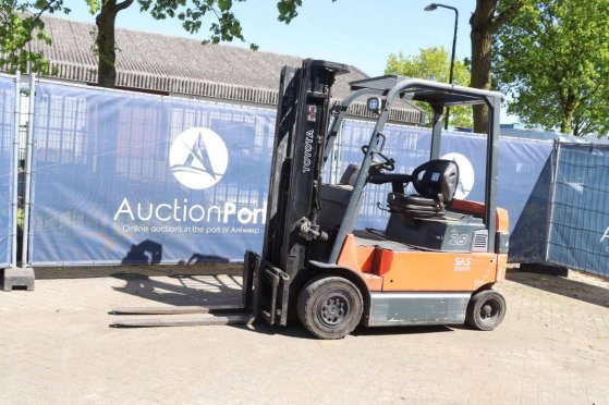Toyota 7FBMF25 Electric Forklift 2500kg 5m 2005 7FBMF25 2005 2 Forklift image 16