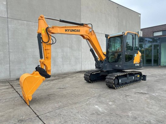 Midi excavator Hyundai R60VS Diesel 2016 R60VS 2016 2 Crawler Excavators