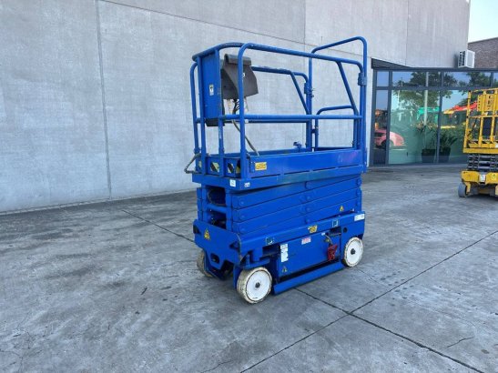 Scissor Lift Upright MX-19 Electric 2002 UpRight MX-19 2002 2 Scissor Lifts image 16