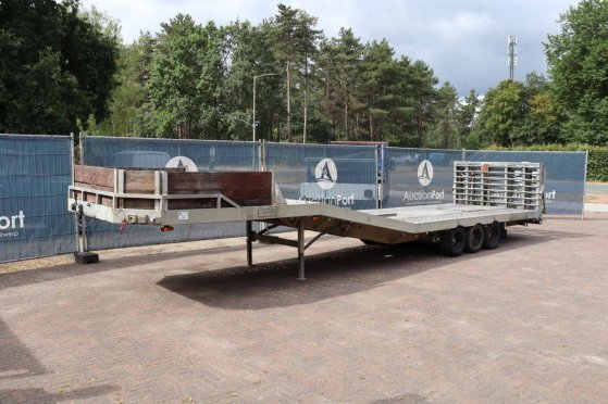 Machine transporter Veldhuizen Baveco P26-1 6500kg 1997 (Margin) VELDHUIZEN Baveco P26-1 1997 2 Flatbed open trailers