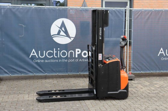 Stacker BT SWE140L Electric 1400kg 2.65m 2015 BT SWE140L 2015 2