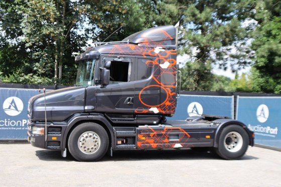 Chassis Cabin Scania T124 LA4X2 NA 470 Diesel 470hp 2001 T124 LA4X2 NA 470 2001 2