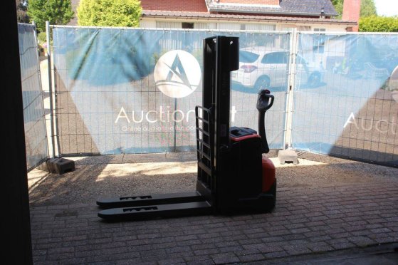 Stacker BT SWE140L Electric 1400kg 2.65m 2015 BT SWE140L 2015 2