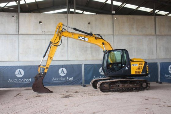 Crawler excavator JCB JS130LC Diesel 81kW 2015 JS130LC 2015 2 Crawler Excavators