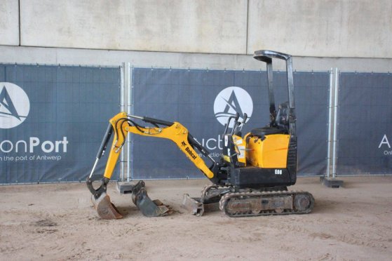 Mini excavator Bobcat E08 Diesel 7.4kW E08 2