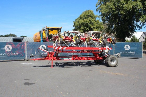 Hay tedder Pottinger HIT 16.18T 2020 Pottinger HIT 16.18 T 2020 2