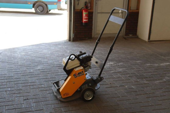 Giant GP1950G Petrol Vibratory Plate 2025 Giant GP1950G 2025 2
