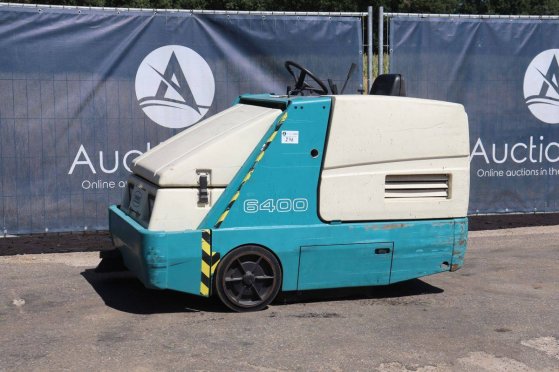 Sweeper Tennant 6400 Diesel 12kW 2002 TENNANT 6400 2002 2