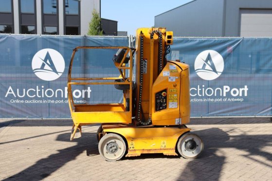 JLG Toucan 8E Electric Mast Lift 8.2m 2011 Toucan 8E 2011 2