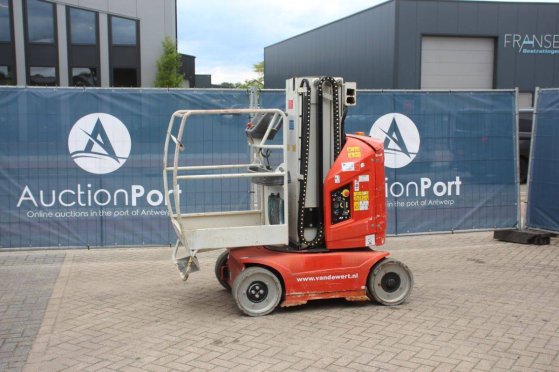 JLG Toucan 8E Electric Mast Lift 8.15m 2013 Toucan 8E 2013 2