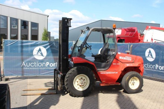Rough-terrain forklift Manitou MC30-2 Diesel 3000kg 2002 MC30-2 2002 2 Rough Terrain Forklift