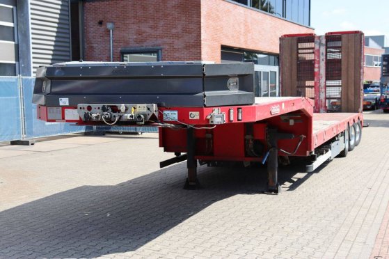 Semi-Low Loader Nooteboom MCOS-48-03 2017 Nooteboom MCOS-48-03 2017 2 Lowloader semi-trailers