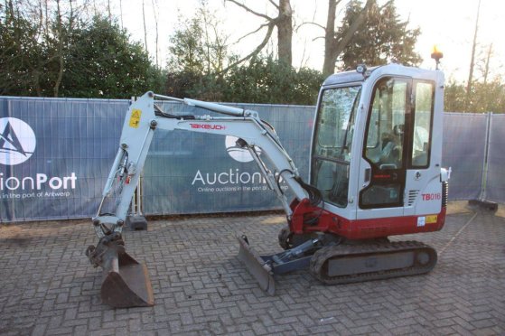 Mini excavator Takeuchi TB016 Diesel 10.3kw 2011 TB016 2011 2 image 16