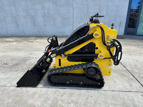 Delano T360 Skid Steer Loader Petrol 18hp 2026 New Delano T360 2026 1