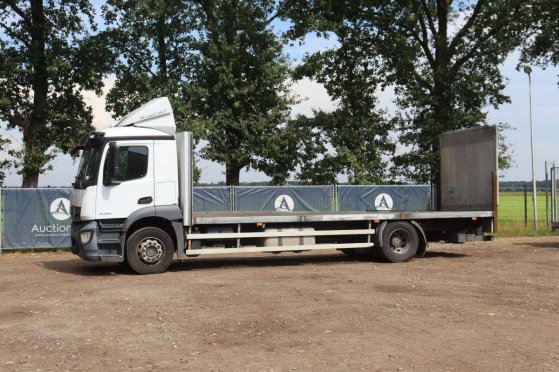 Flatbed (truck) Mercedes-Benz Actros 2024 Diesel 326hp 2017 Mercedes-Benz Actros 2024 2017 2
