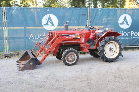 Yanmar YM1802D Mini Tractor Diesel 18hp with front loader YM1802D 2