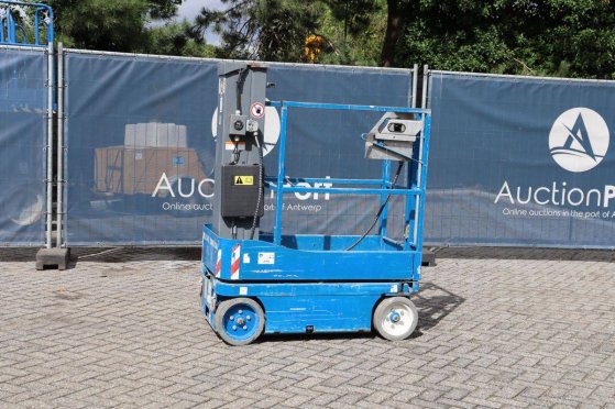 Skyjack SJ12 Electric Mast Lift 227kg 5.6m 2015 Skyjack SJ12 2015 2