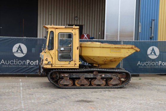 Dumper Morooka MST-600E Diesel 63.7kW 1996 Morooka MST-600 E 1996 2 Tracked Dumpers