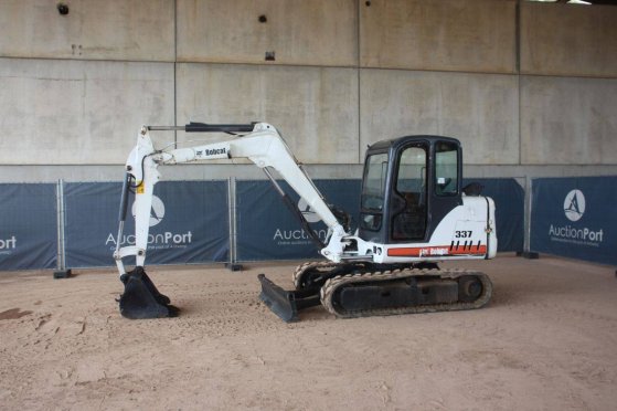 Crawler excavator Bobcat 337G Diesel 37.5kW 2005 337G 2005 2 Crawler Excavators