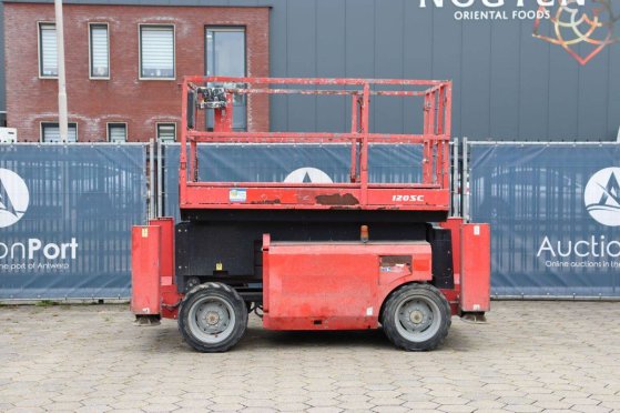 Scissor lift Manitou 120SC Diesel 11.96m 2011 120SC 2011 2 Scissor Lifts