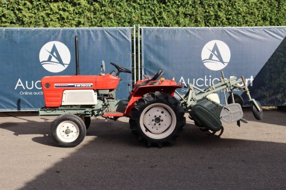 Mini tractor Yanmar YM1602 Diesel 16hp with cultivator YM1602 2