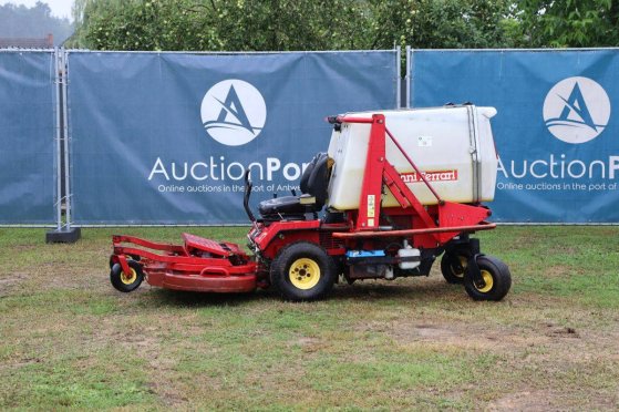 Ride-on mower Gianni Ferrari GF 900 EL Diesel 15.5kW 2006 Gianni ferrari GF 900 EL 2006 2