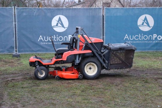 Ride-on mower Kubota GZD21 Diesel 15.6kW 2011 GZD21 2011 2