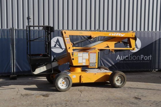 Niftylift HR12 NE Articulated Boom Lift Electric 200kg 12m 2011 Niftylift HR12 NE 2011 2