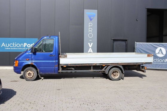 Flatbed (truck) Volkswagen Diesel 2000 (Margin) Volkswagen 2000 2