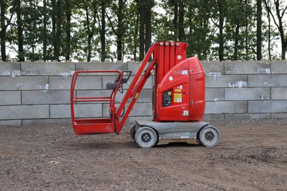 Mast lift JLG Toucan 10E Electric 200kg 10m 2013 Toucan 10E 2013 2