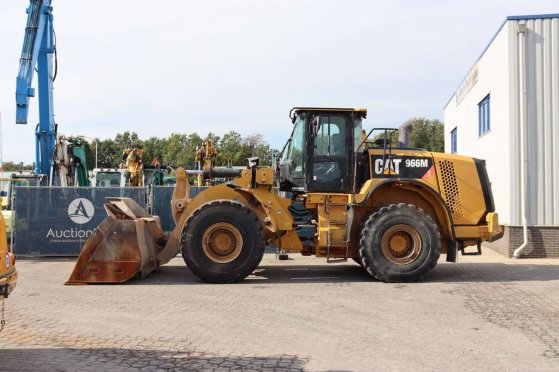 Caterpillar 966M Diesel 222kW Wheel Loader 2015 261 2015 2 Wheel Loaders