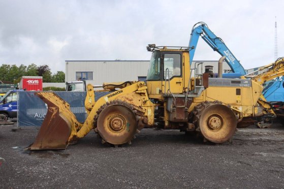 Komatsu WF450-3D Diesel Wheel Loader 194kW 2003 WF450-3D 2003 2 Wheel Loaders