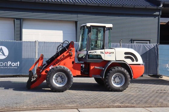 Terex TL120 Diesel Wheel Loader 61.5kW 2008 TL120 2008 2 Wheel Loaders