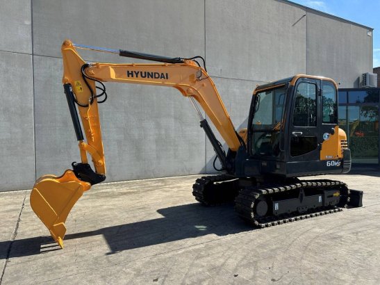 Midi excavator Hyundai R60VS Diesel 2017 R60VS 2017 2 Crawler Excavators