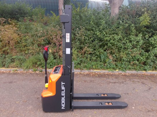Noblelift SWB-130D Electric Stacker 1300kg 3.51m 2026 New Noblelift SWB-130D 2026 1