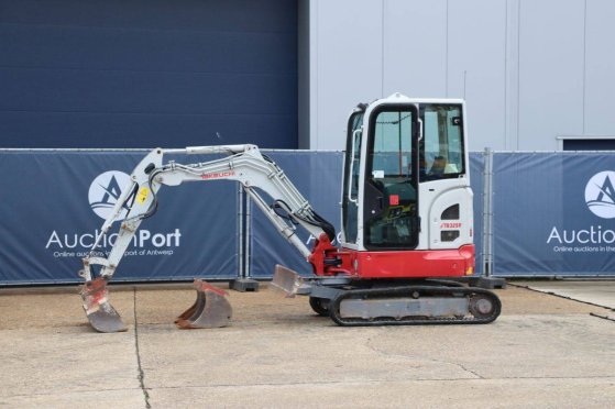 Mini excavator Takeuchi TB325R Diesel 16.5kW 2021 TB325R 2021 2 image 16