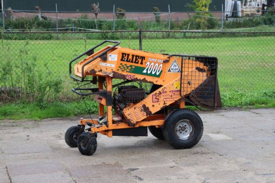 Wood Chipper Eliet Super Prof 2000 Petrol 18hp 2011 Eliet Super Prof 2000 2011 2