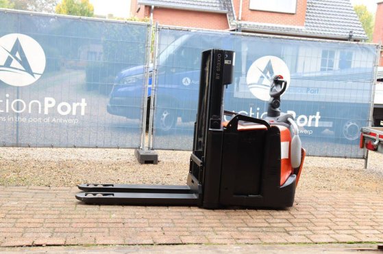 Toyota SPE200D Electric Stacker 2000kg 2.1m 2018 SPE200D 2018 2