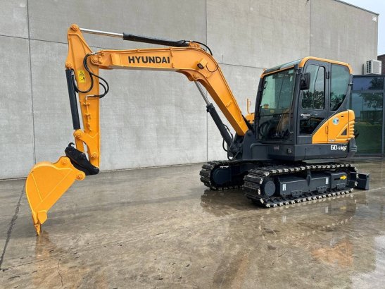 Midi excavator Hyundai R60VS Diesel 2016 R60VS 2016 2 Crawler Excavators