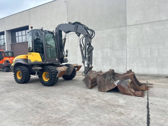 Tire crane Mecalac 12MTX Diesel 2016 Mecalac 12MTX 2016 2 Mobile Cranes