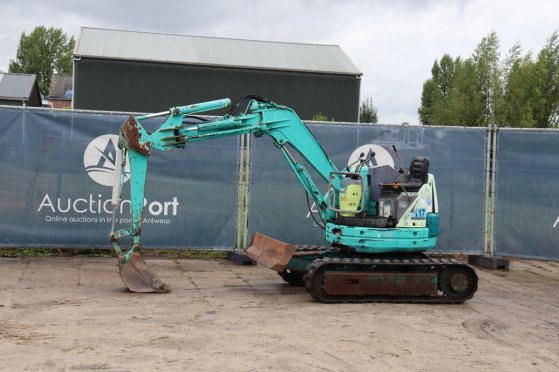Yanmar B2U Diesel Mini Excavator B2U 2 image 16