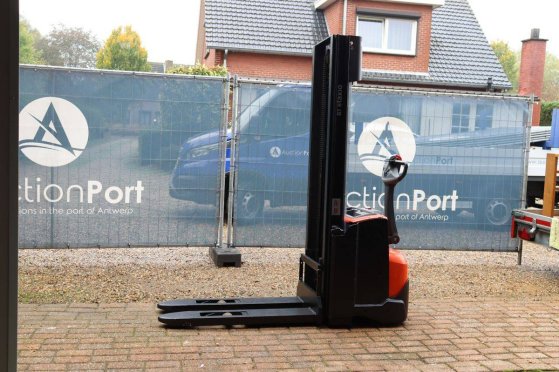 Toyota SWE140 Electric Stacker 1400kg 3.2m 2017 SWE140 2017 2 image 16
