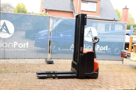 Stacker BT SWE120 Electric 1200kg 2.9m 2016 BT SWE120 2016 2 image 16