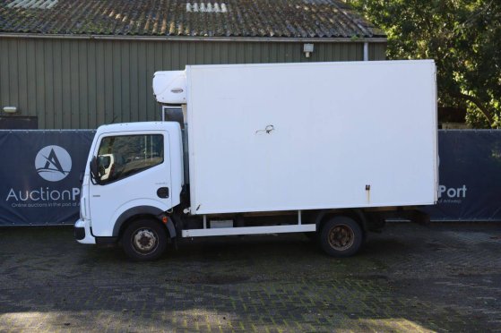 Refrigerated truck Renault Maxity Diesel 131hp 2008 Maxity 2008 2 Refrigerated vans