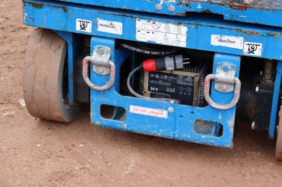 Skyjack SJ12 Electric Mast Lift 5.6m 2015 Skyjack SJ12 2015 2 image 10